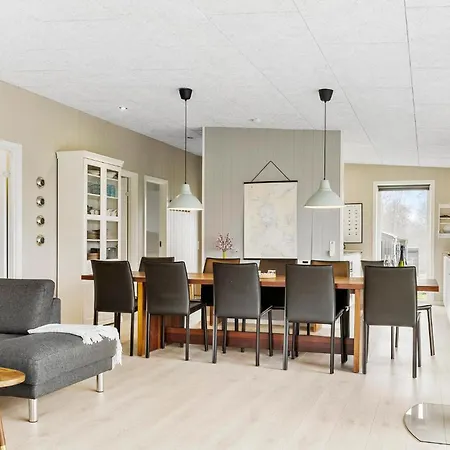 Three-bedroom In Tatil Evi *